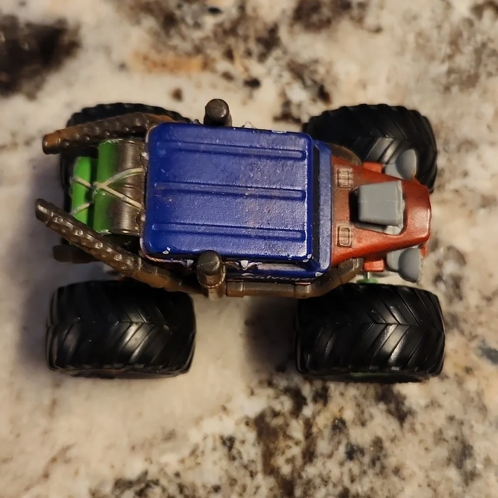 Hot Wheels Monster Jam salvager Monster Truck 1/64 4X4 truck